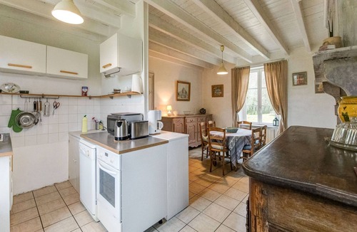 Golleville House | Holiday home with shared pool