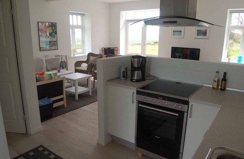 Grasten Apartment | Holiday Home with Sea View