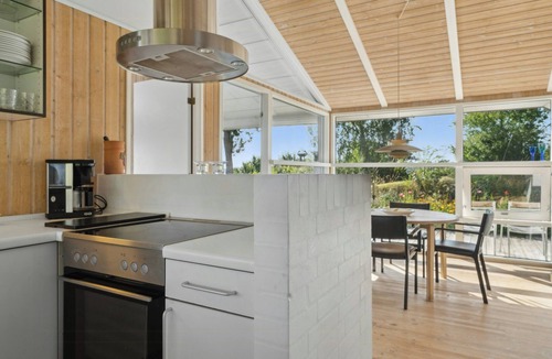 Fejrup House | Holiday home with sea view on Helgenæs