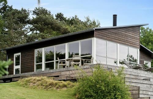 Knebel House | Holiday Home With Sea View On Helgenæs
