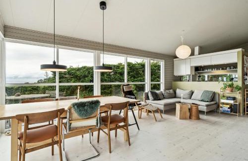 Knebel House | Holiday Home With Sea View On Helgenæs