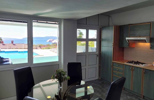 Ika House | Holiday home with sea view and pool