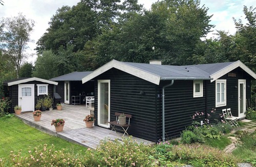 Rageleje House | Holiday home with south terrace near Rågeleje