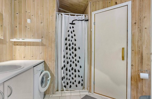 Saltum House | Holiday home with spacious garden