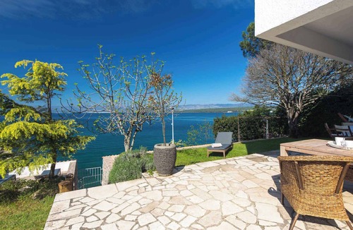 Vantacici House | Holiday home with terrace and sea view