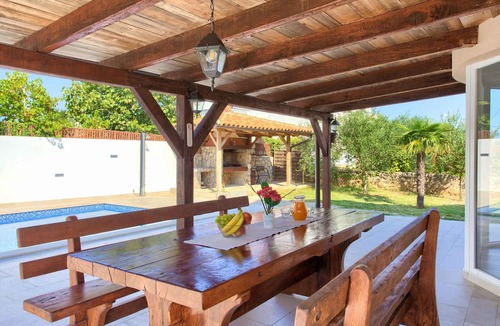 Vantacici House | Holiday home with terrace for 2 people