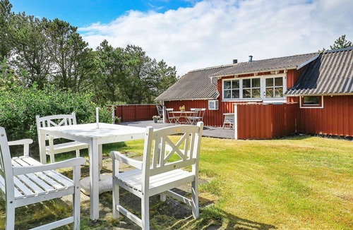 Vorupør House | Holiday Home with Terrace & Fire Pit