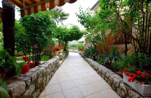 Gabonjin House | Holiday home with terrace