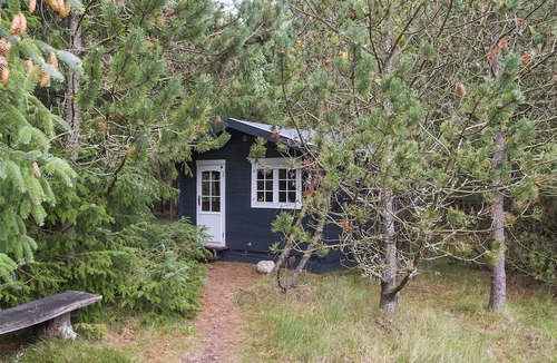 Blavand Villa | Holiday home with thatched roof and calm