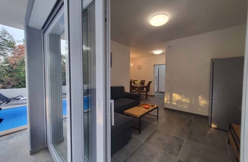 Gabonjin House | Holiday home with three bedrooms and pool