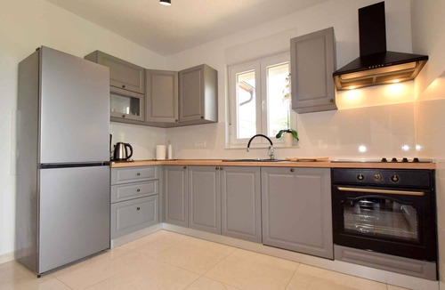 Risika House | Holiday home with two bedrooms and air conditioning