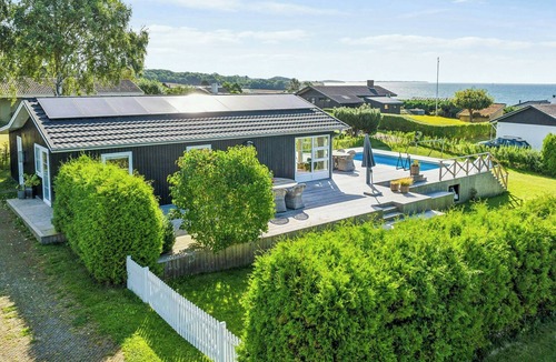 Bøjden House | Holiday home with view and pool on South Funen