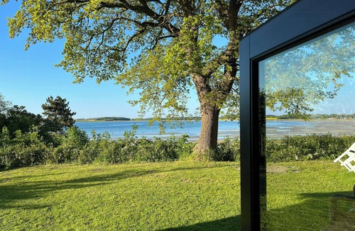 Mesinge House | Holiday home with view of Dalby Bay