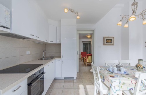 Mareda House | Holiday home with view of the water