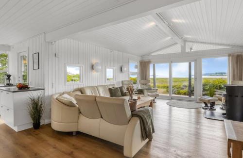 Diernæs Strandby House | Holiday Home Xaverius - 30m from the sea by Interhome