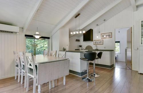 Skygge House | Holiday Home Yngve - 56-5km from the sea by Interhome