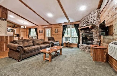 Sylvan Shores House | Holiday homes in AR, USA