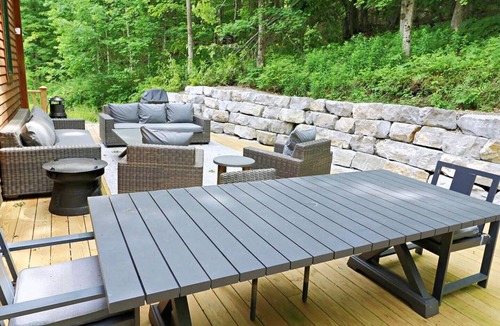 Ellicottville Ski Chalet | Holiday House 4 Bedroom Chalet by RedAwning