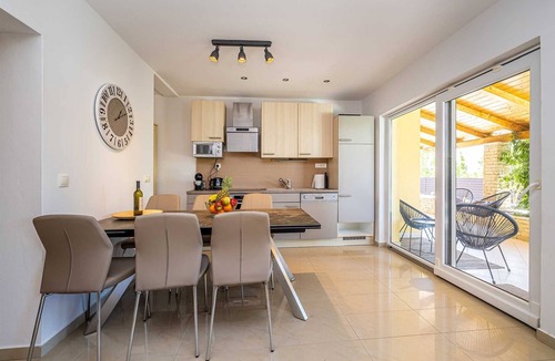 Milohnici House | Holiday house AMARILLA with private pool