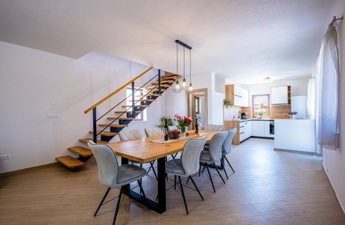 Gajana House | Holiday House Balarini
