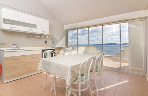 Marusici House | Holiday House Botta With Pool (Seaside Near Split)