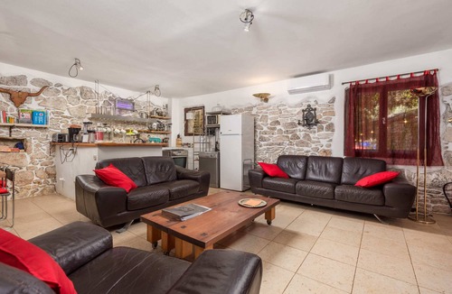 Vintijan Villa | Holiday House Cave Romana