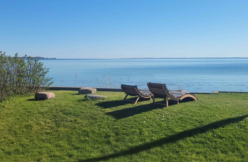 Svendborg House | Holiday house directly on the beach - sea view