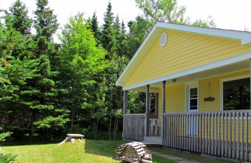 Boylston House | Holiday house directly on the lake