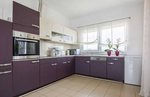 Murvica House | Holiday house Flora with pool and spacious yard