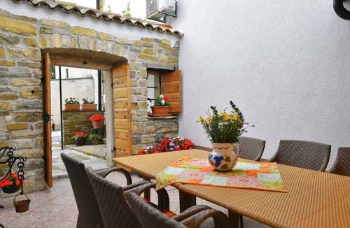 Cerovlje House | Holiday house for 6 people in a quiet Paz, in central Istria