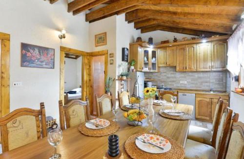 Stankovci House | Holiday House imun - Three bedroom Holiday house with pool
