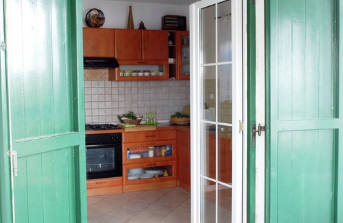 Veli Rat House | Holiday House in a quiet area,covered terrace