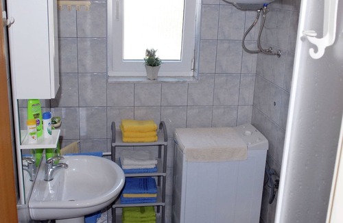 Veli Rat House | Holiday House in a quiet area,covered terrace