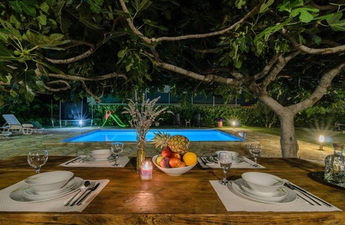 Posedarje House | Holiday House in Posedarje with Large Garden