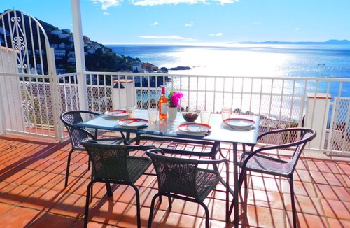 Almadraba-Canyelles Villa | Holiday house in Roses 5 minutes walk from the beach of Canyelles, Roses
