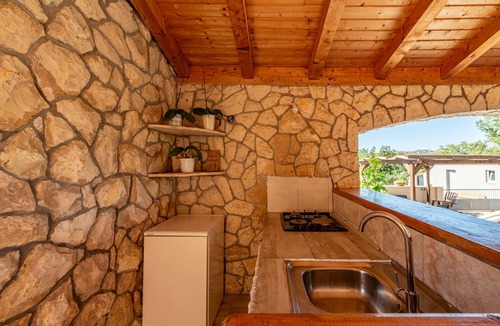 Banjevci Ski Chalet | Holiday House Laetitia with pool