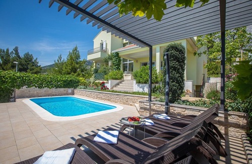 Veliko Brdo Villa | Holiday house Luna in Makarska with private pool