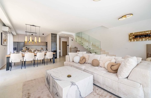 Omisalj Villa | Holiday house OLIVE BLUE with private pool