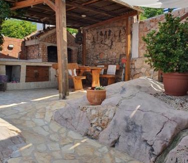 Kustici House | Holiday House Pag