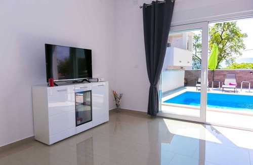 Skrbcici Villa | Holiday house Pink with Pool