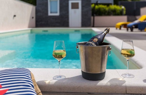 Brzac House | Holiday house SOTOVENTO I