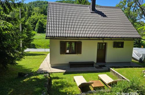 Zelin Mrzlovodicki House | Holiday House Tjaša