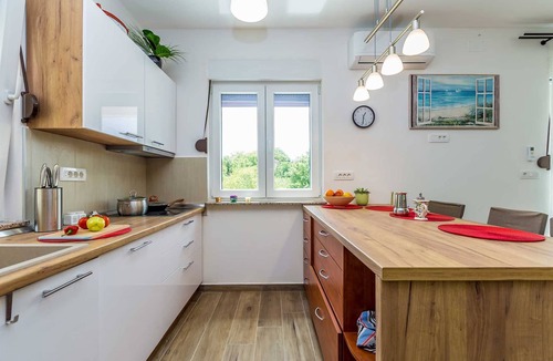Gabonjin House | Holiday house VILLA JOZI