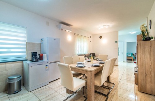 Tinjan House | Holiday House Vlahovich