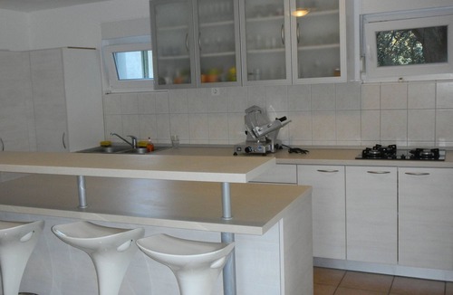 Bibinje Villa | Holiday house with large garden on the beach