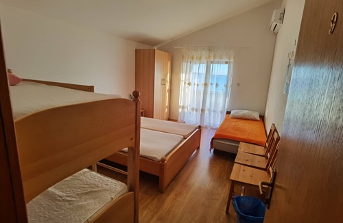 Bibinje Villa | Holiday house with large garden on the beach