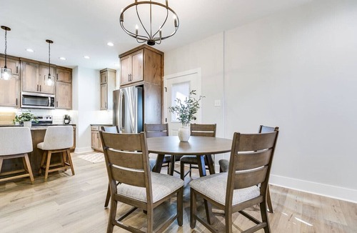 San Angelo House | Holiday Inn - 3 BR/2.5 BA - New!