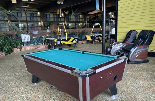 Allenton Hotel | Holiday Inn At Six Flags Saint Louis by IHG