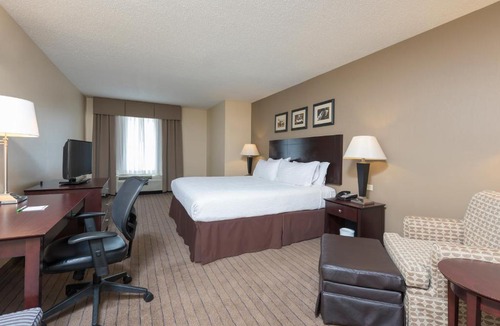 Aurora Hotel | Holiday Inn Aurora North - Naperville by IHG