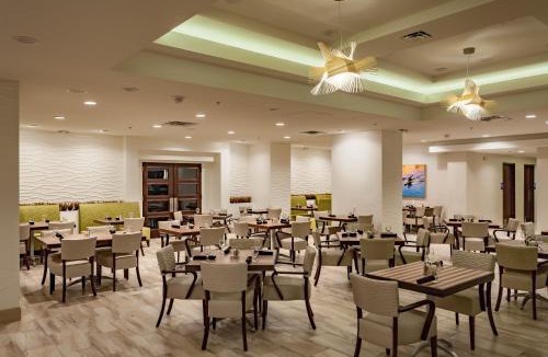 Rainey Street Historic District Hotel | Holiday Inn Austin -Town Lake by IHG